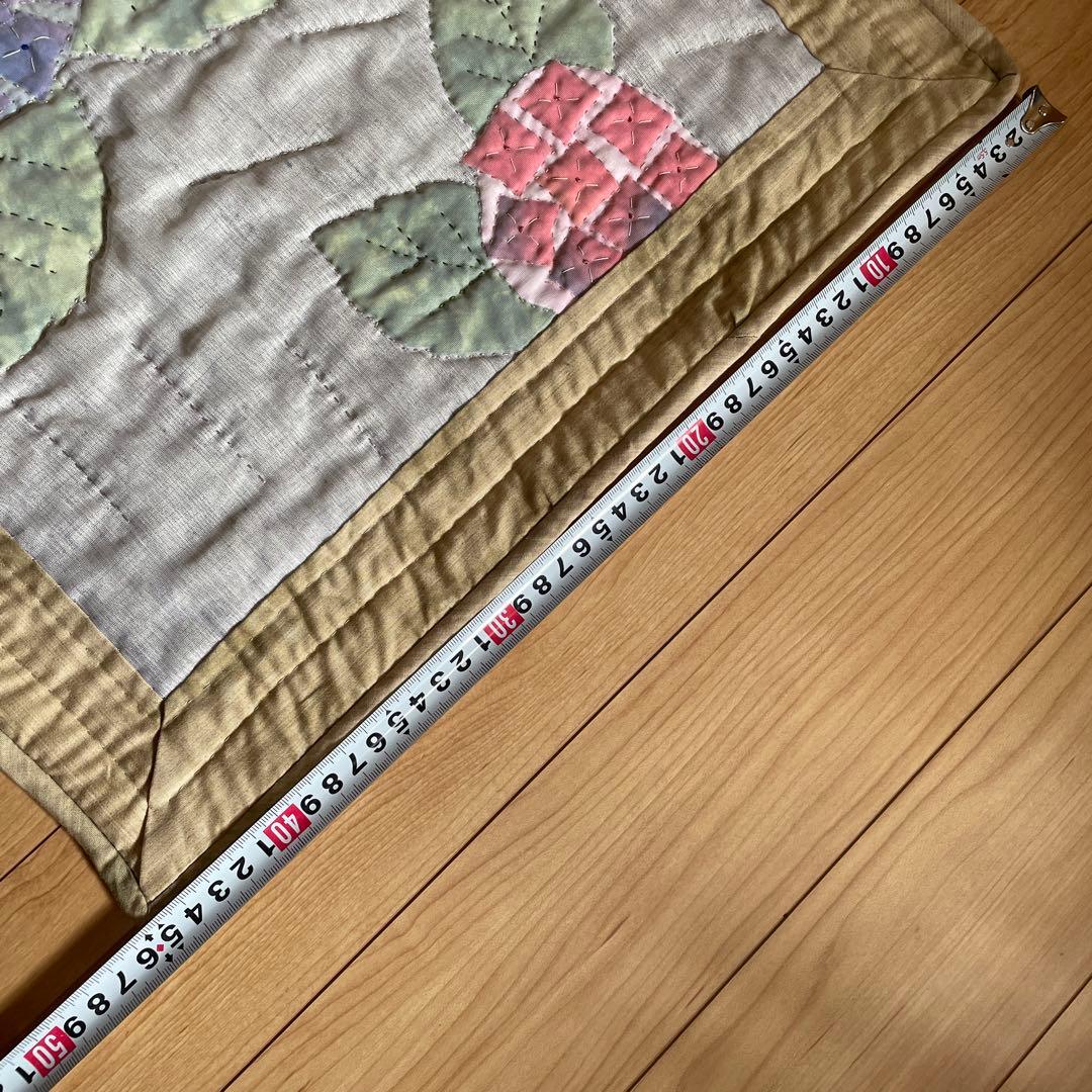 パッチワーク　ハンドメイド　タペストリー　花柄
