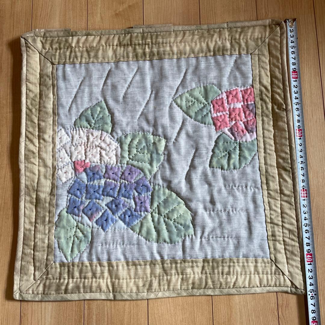 パッチワーク　ハンドメイド　タペストリー　花柄