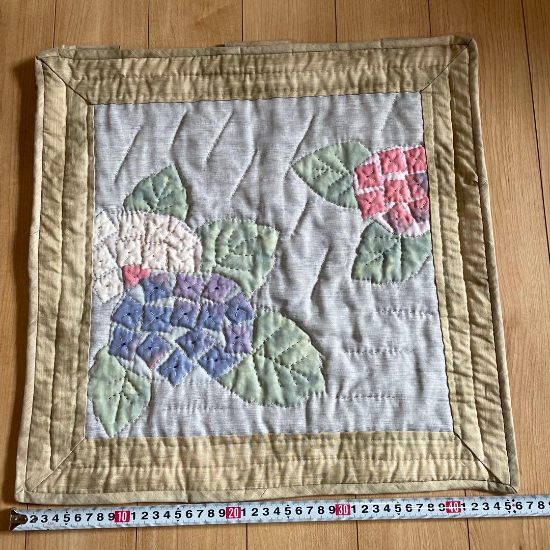 パッチワーク　ハンドメイド　タペストリー　花柄