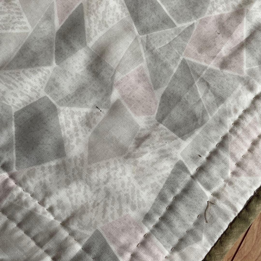 パッチワーク　ハンドメイド　タペストリー　花柄