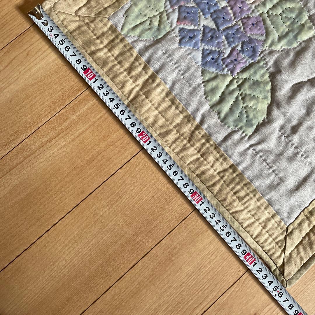 パッチワーク　ハンドメイド　タペストリー　花柄