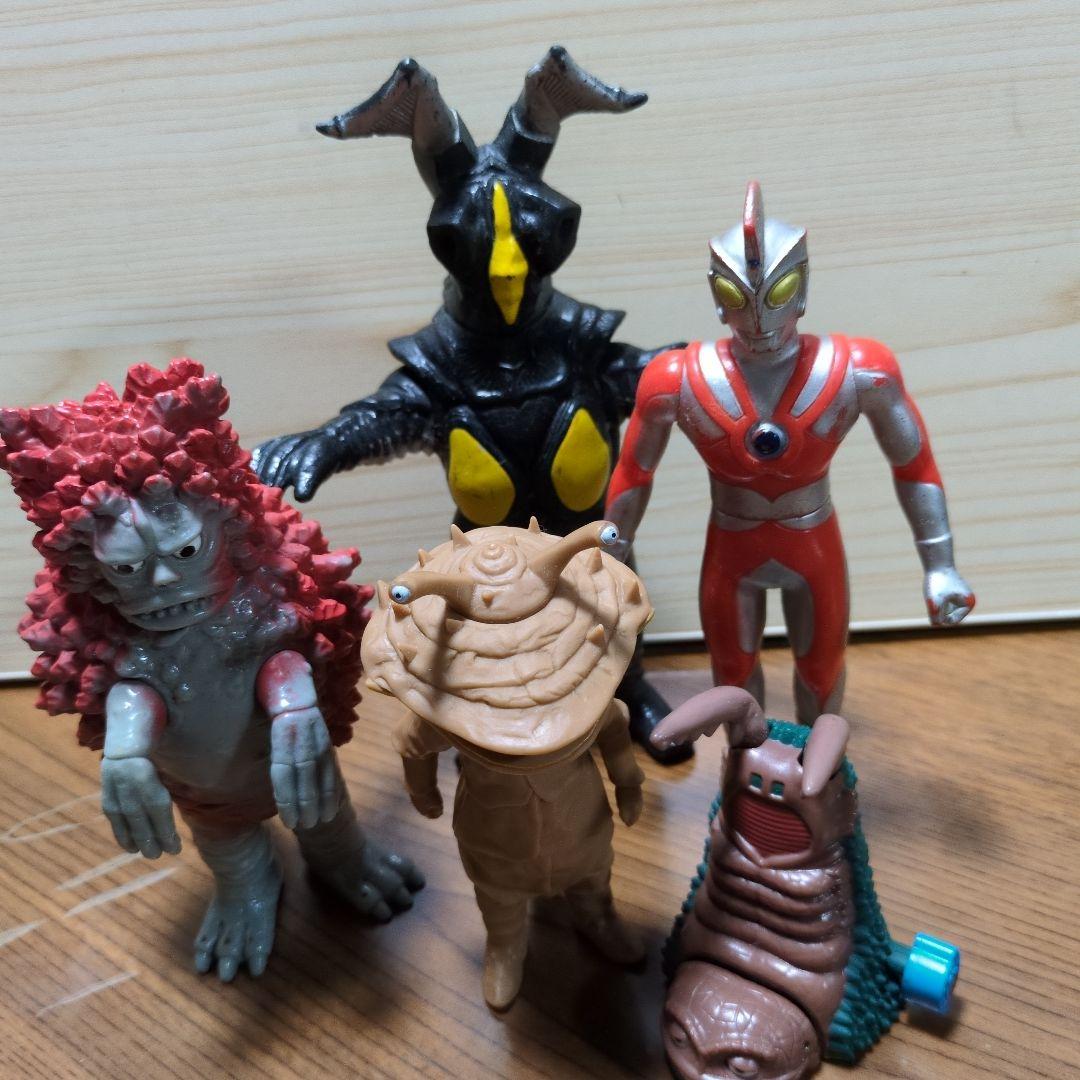 ウルトラマンフィギュア ソフビ人形 ２０体 ウルトラマン 怪獣 円谷プロ