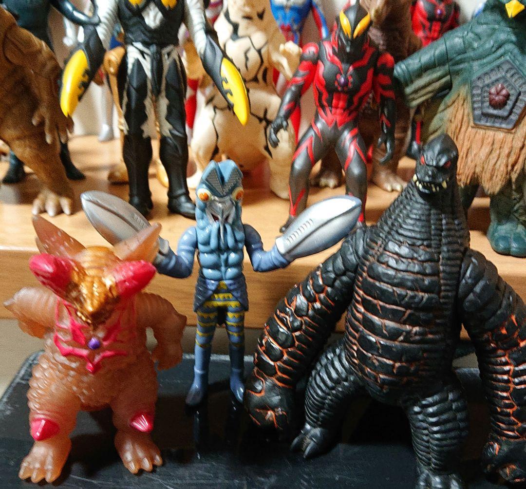 ウルトラマンフィギュア ソフビ人形 ２０体 ウルトラマン 怪獣 円谷プロ