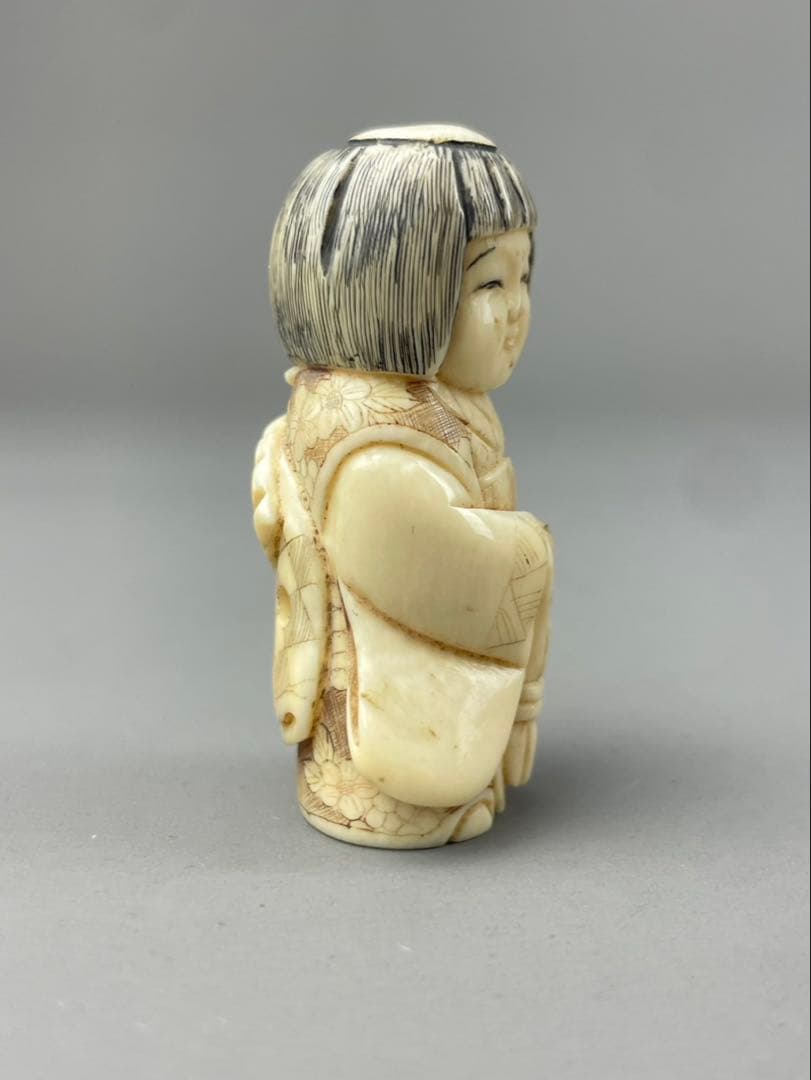 時代根付 マンモス牙製 作家物 中国美術 在銘あり 唐子 女の子