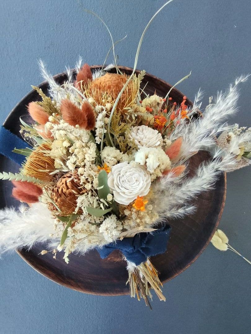 パンパスグラスの秋色ドライフラワースワッグ