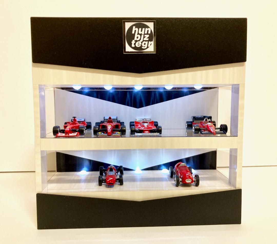 1/64展示10台可能・特殊WH&BK・2層式ディスプレーBOX /ネオジオラマ
