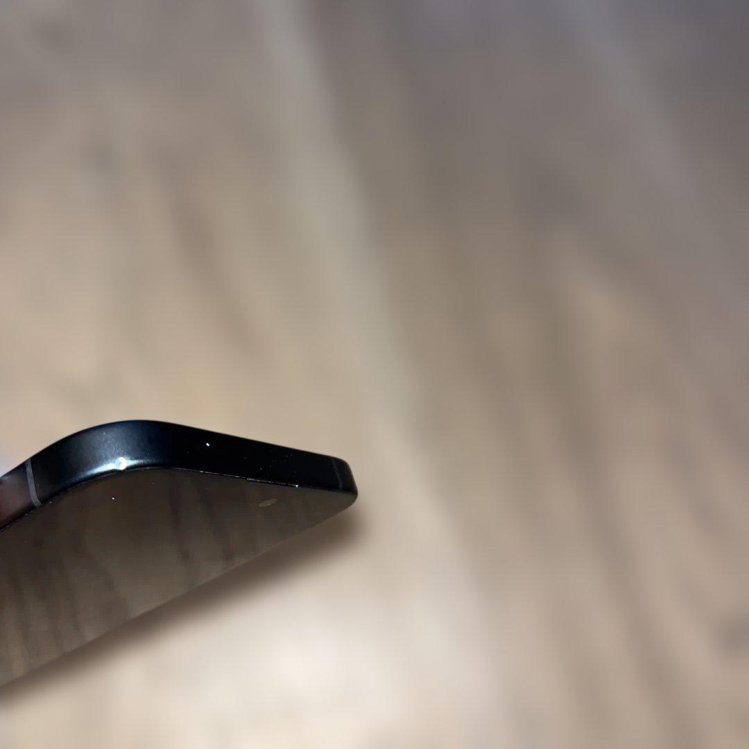 【久邇堂流山】美品！iPhone16 ケータイケース、充電ケーブル付き