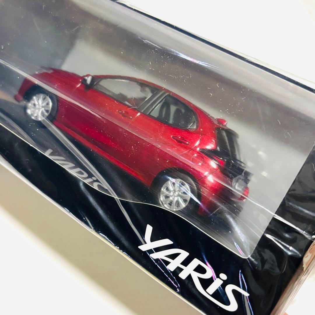 トヨタ ヤリス 1/30 ミニカー センシュアルレッドマイカ 新品 未開封