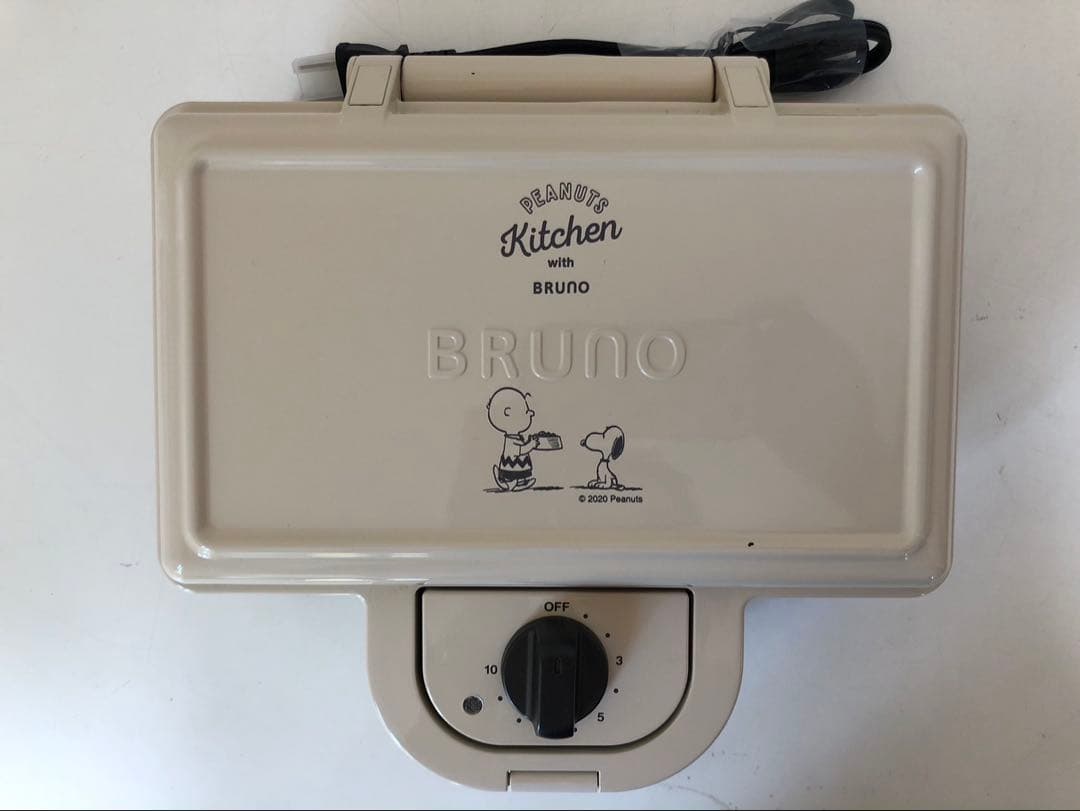 新品　未使用　ブルーノ ホットサンドメーカー スヌーピー BOE069-ECRU