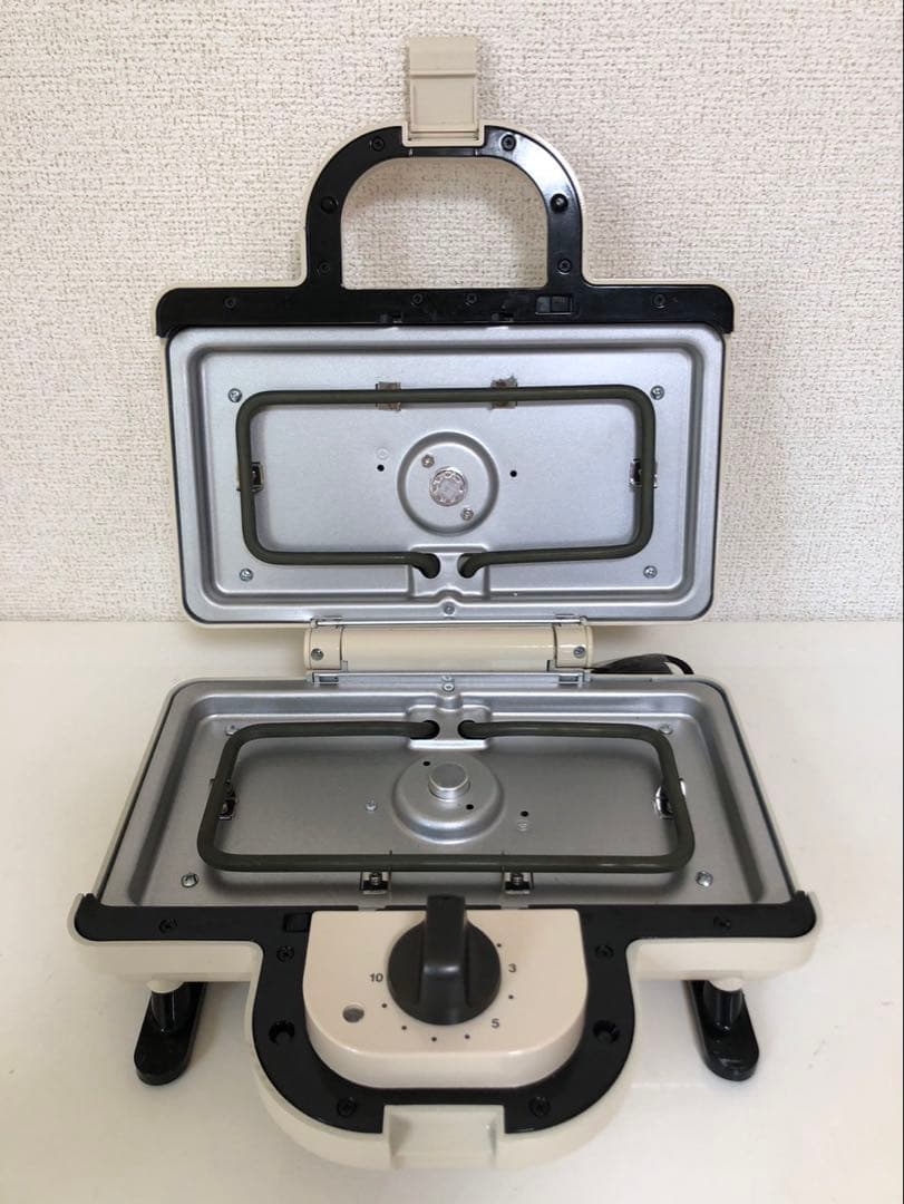 新品　未使用　ブルーノ ホットサンドメーカー スヌーピー BOE069-ECRU