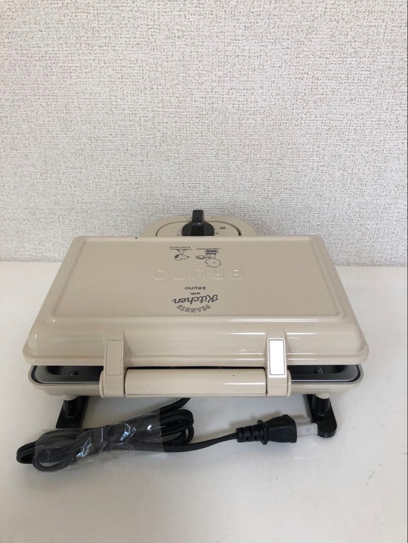 新品　未使用　ブルーノ ホットサンドメーカー スヌーピー BOE069-ECRU