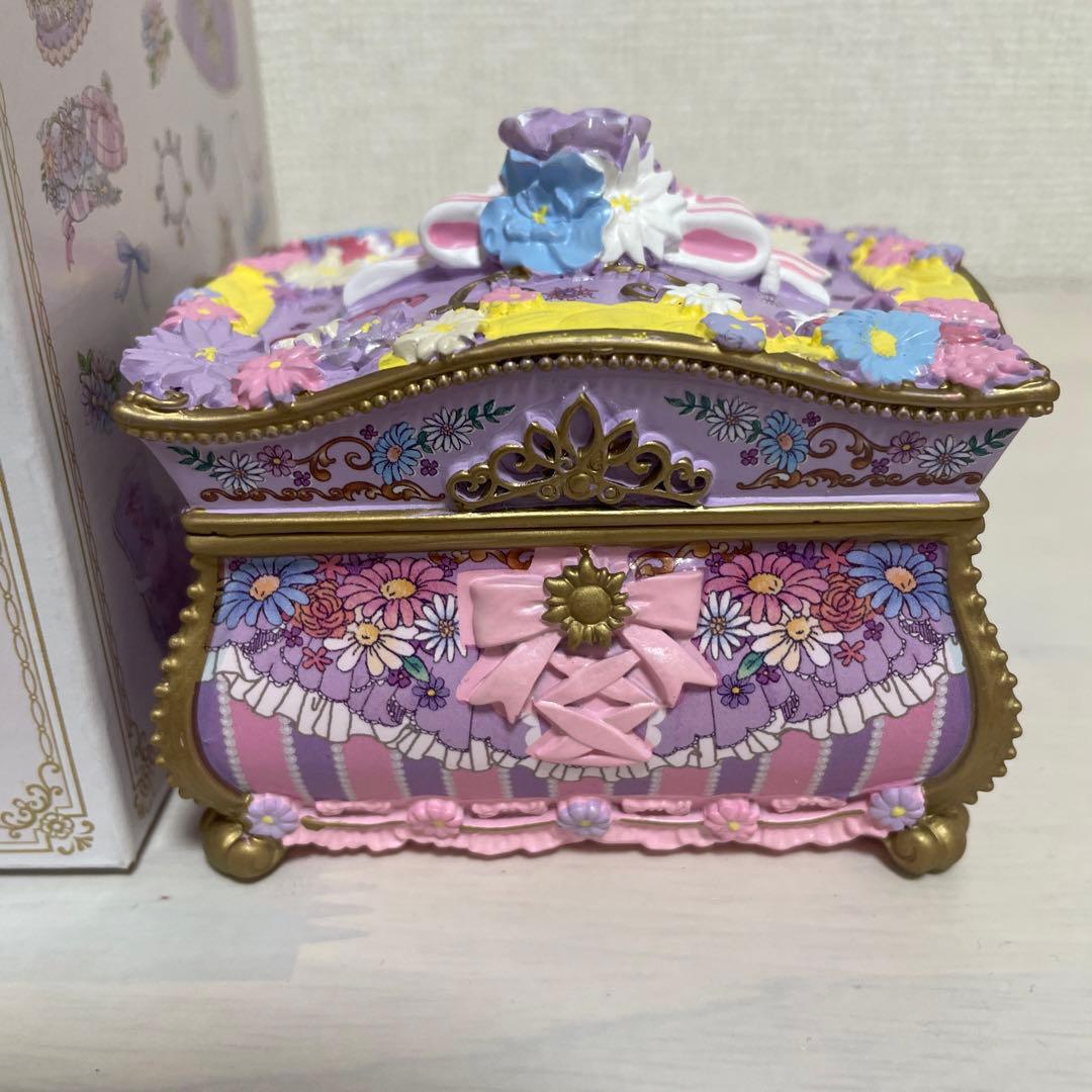 【かれん様】ディズニーストア ラプンツェル陶器の小物入れ