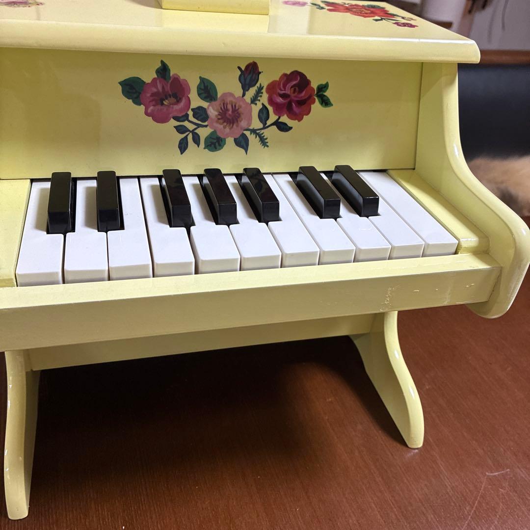 Vilacの Piano ミニピアノ　木製　黄色　フランス　雑貨