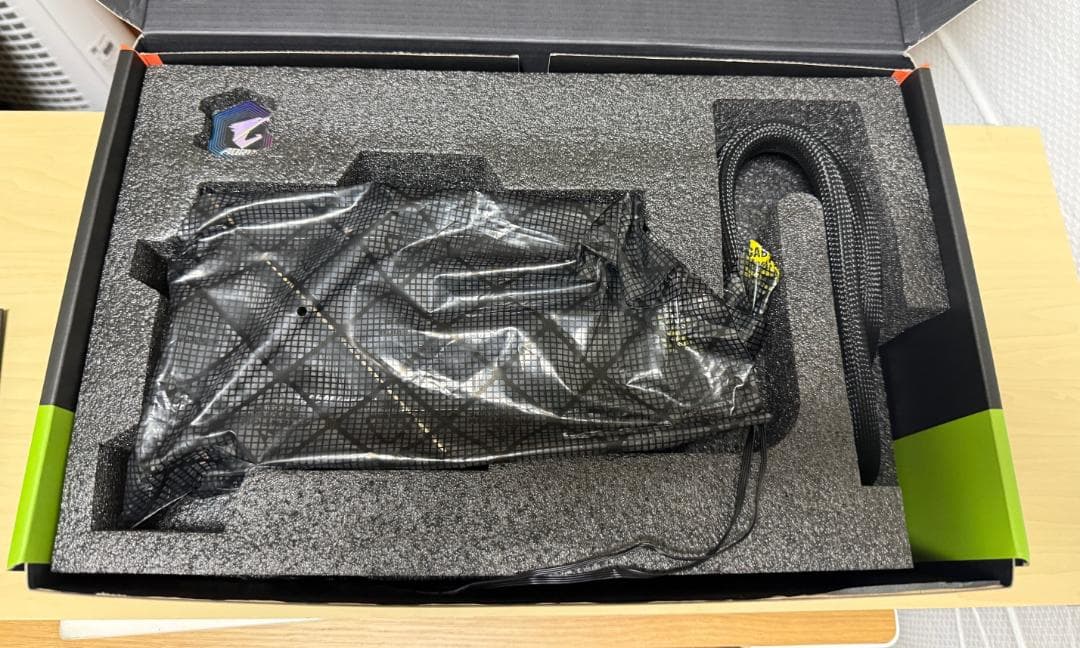 【極美品】 RTX 5090 AORUS XTREME WATERFORCE