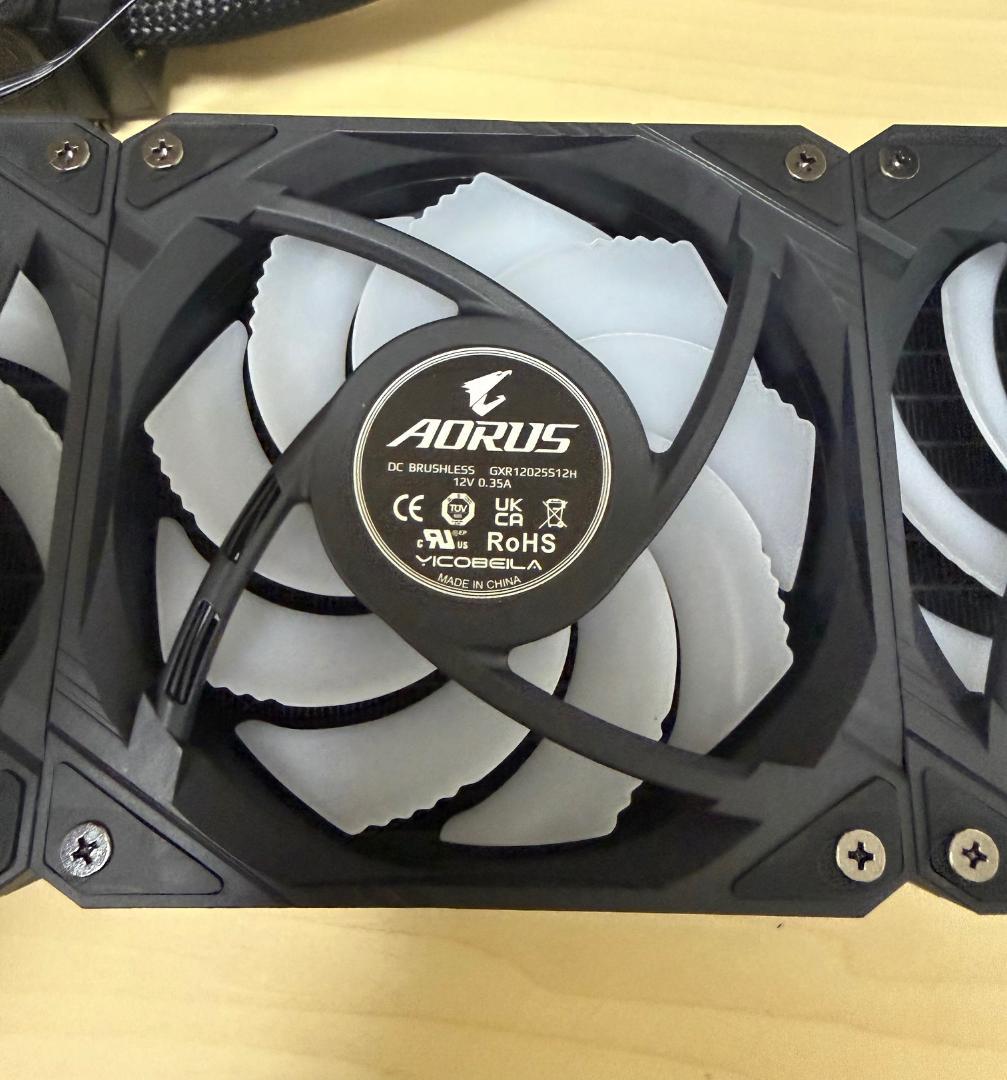 【極美品】 RTX 5090 AORUS XTREME WATERFORCE
