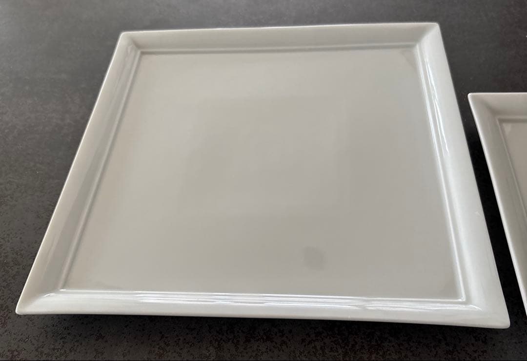 美品　大皿　白　スクエア（四角）2枚セット　約24.5cm