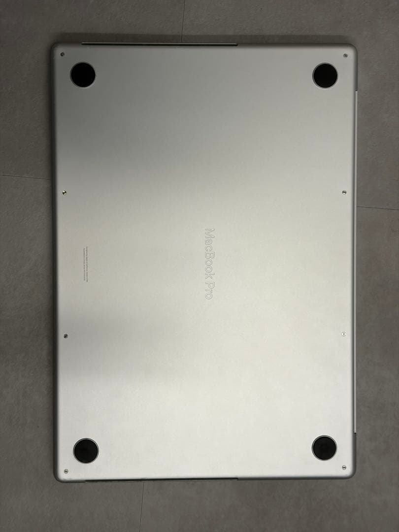 Apple MacBook Pro16インチ M4 Max シルバー