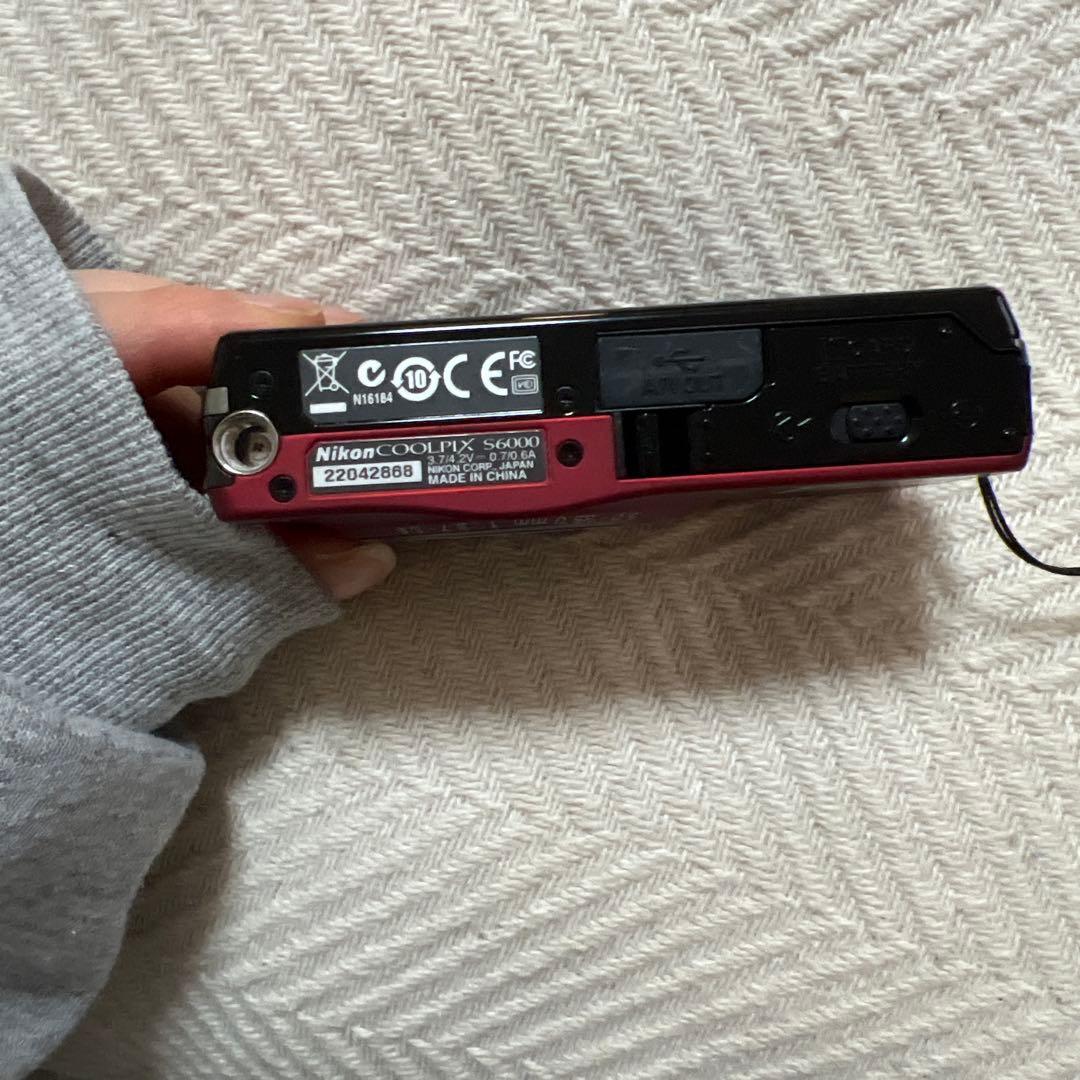Nikon COOLPIX S6000 コンデジ