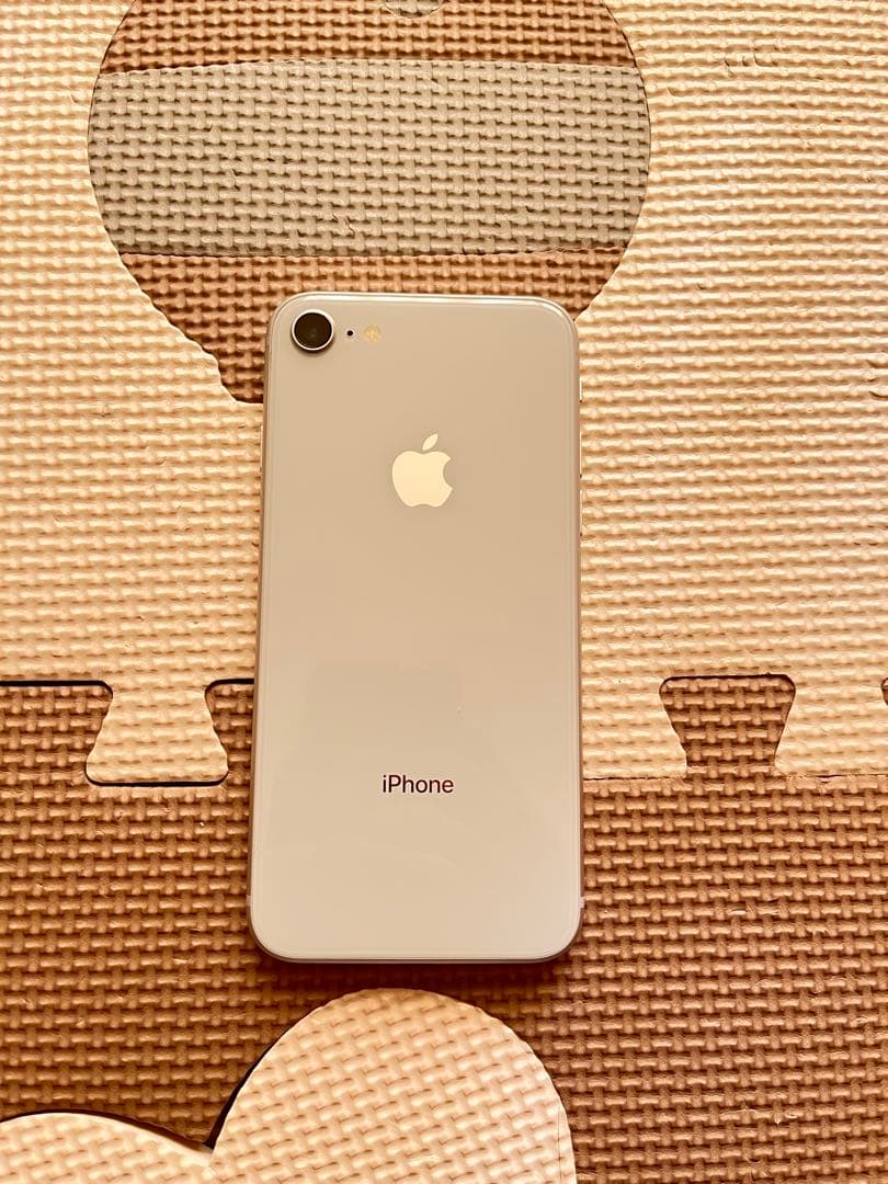 Apple iPhone 8 ホワイト　64GB 本体