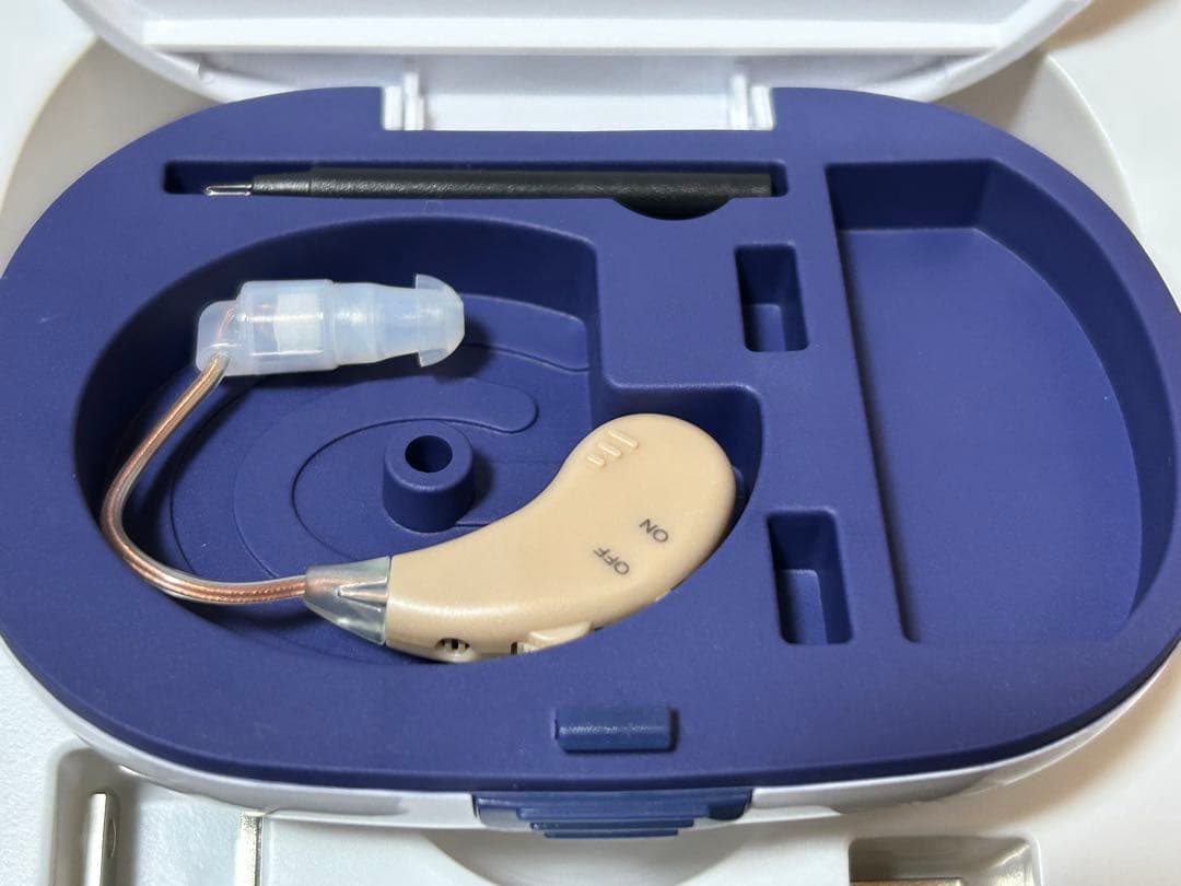 【極美品】楽ちんヒアリング　本体充電セット　ベージュ　ショップジャパン