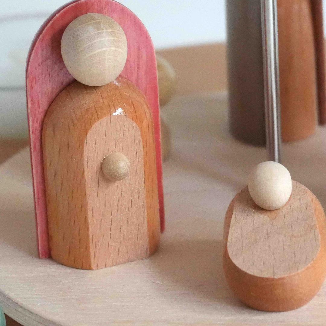 ドイツ ティーライトピラミッド（キリスト生誕）木製工芸品 ザイフェン 23cm