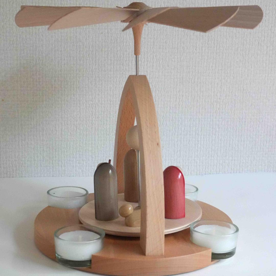 ドイツ ティーライトピラミッド（キリスト生誕）木製工芸品 ザイフェン 23cm