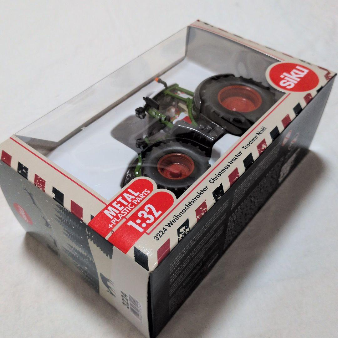 siku 1/32 トラクター【クリスマスバージョン】