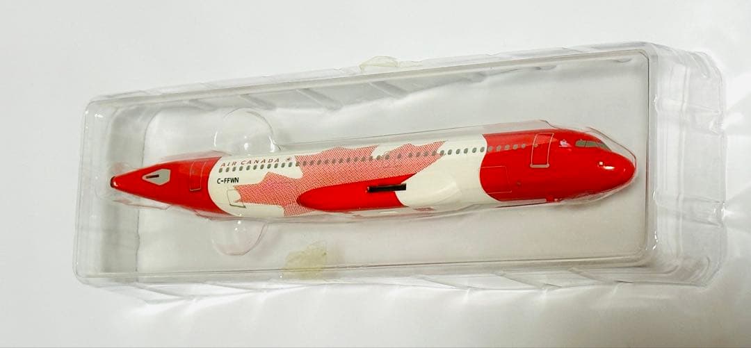 エアカナダ A320-200 スナップ組み立てモデル