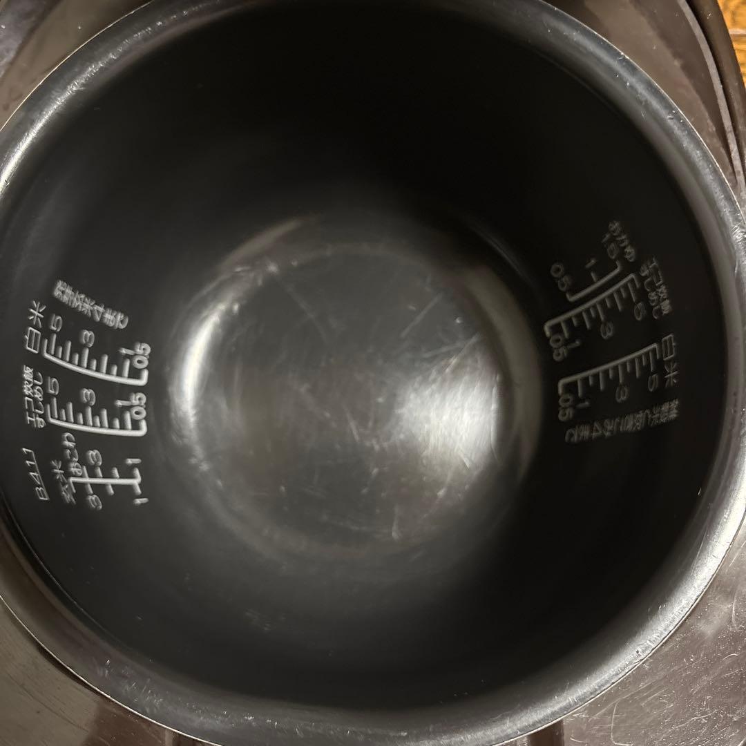 ZOJIRUSHI IH炊飯ジャー　極め炊き　NP-VZ10型　取扱説明書付き