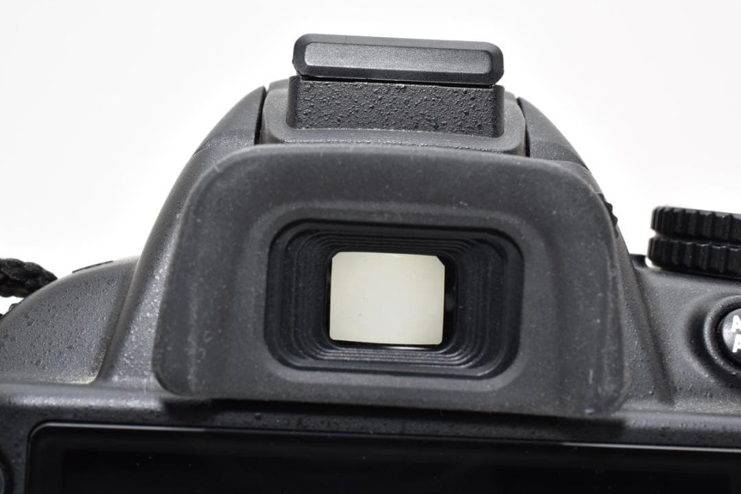 【極美品・シャッター数2214回】Nikon D3100 レンズキット