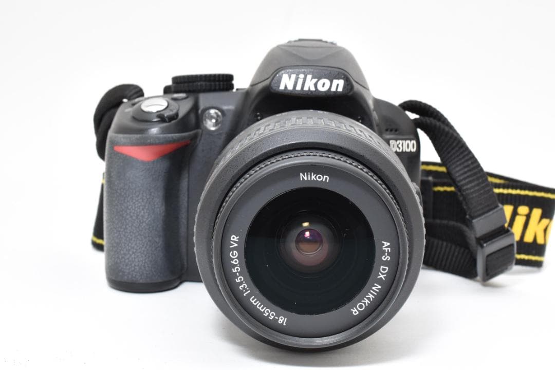 【極美品・シャッター数2214回】Nikon D3100 レンズキット