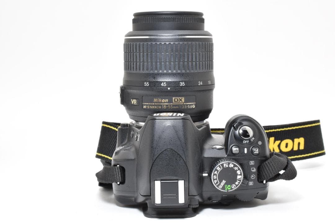 【極美品・シャッター数2214回】Nikon D3100 レンズキット