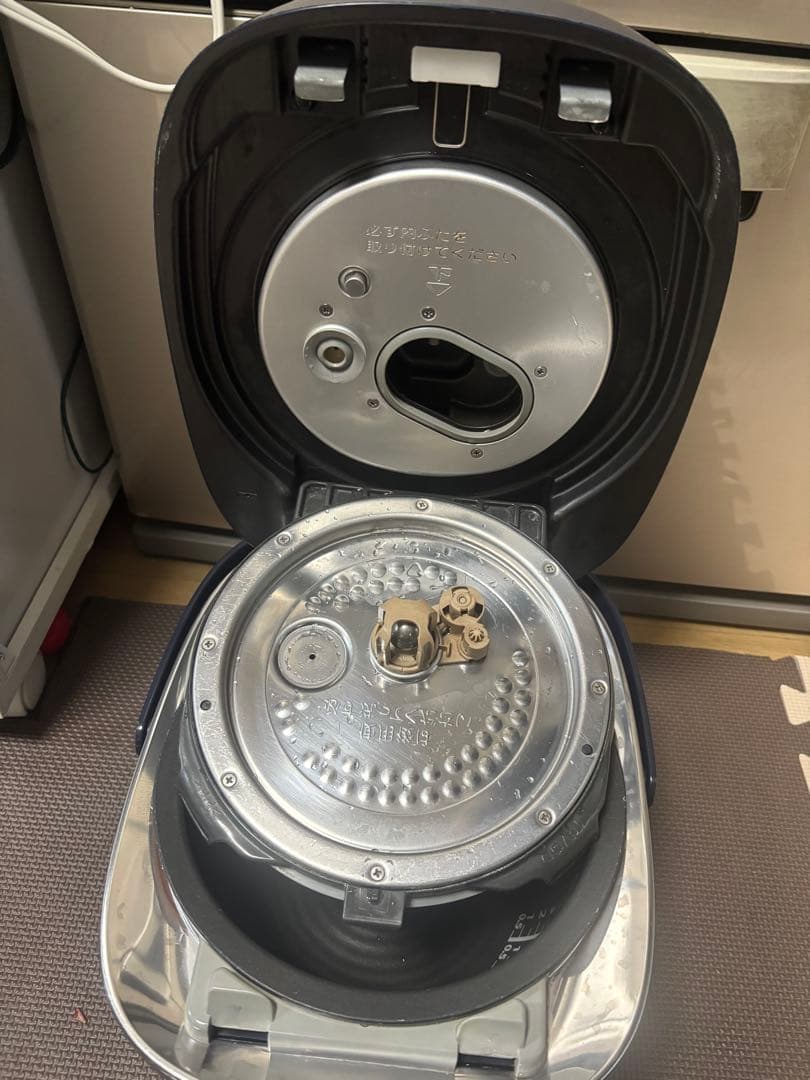 TOSHIBA 東芝 真空圧力IH炊飯器 RC-10VSN 2019年製-訳あり