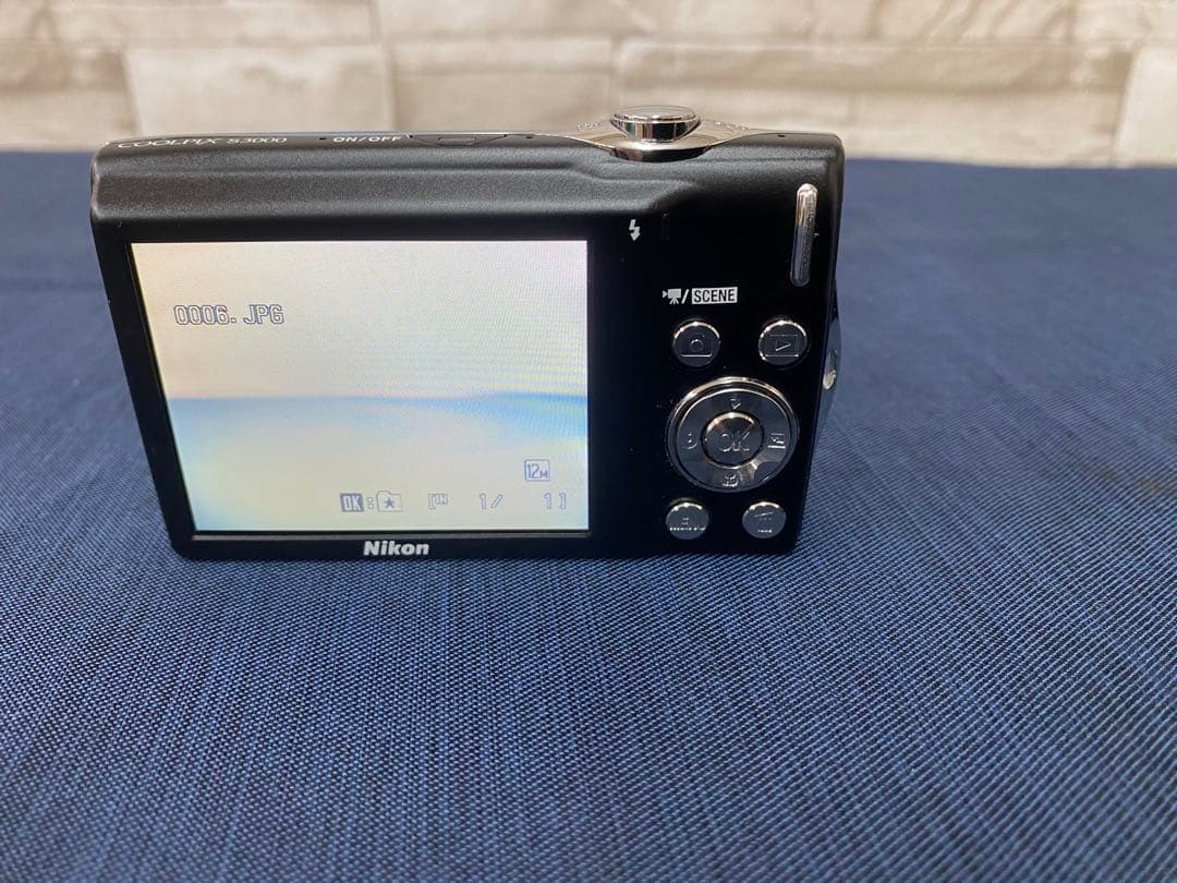 Nikon COOLPIX s3000 コンパクトデジタルカメラ