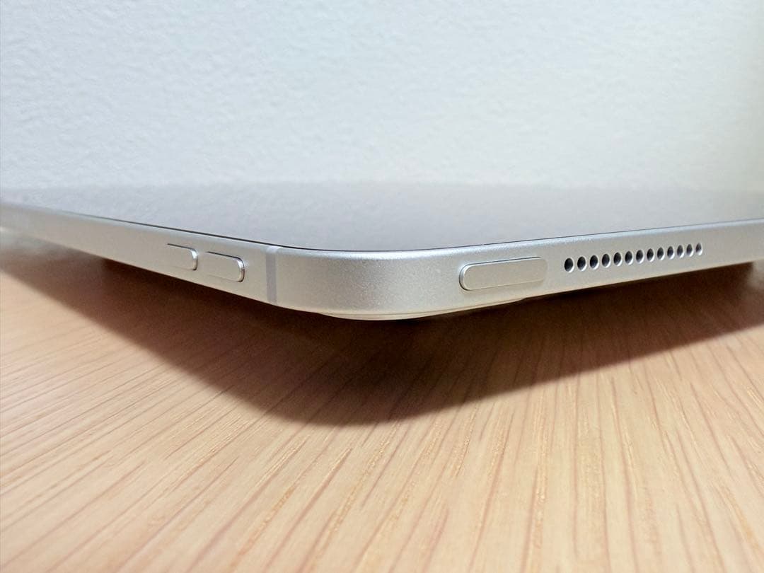 純正ペンとMagic Keyboard付き iPad Pro 11インチ