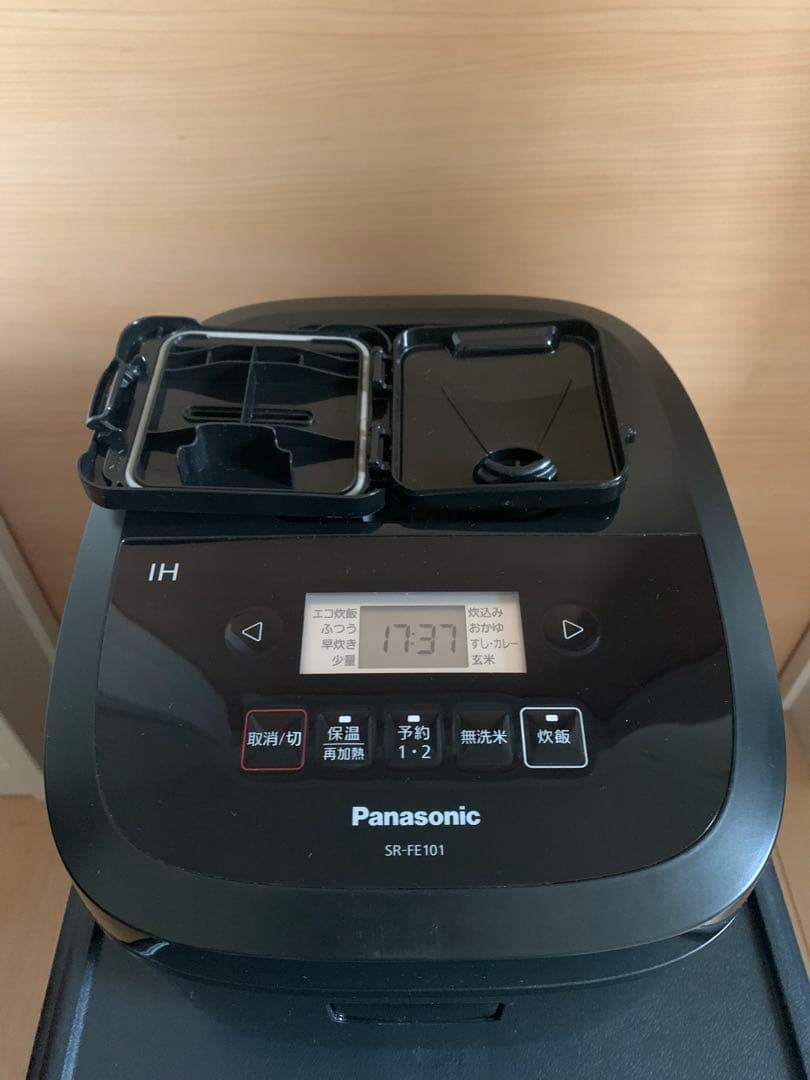 2024年製 Panasonic SR-FE101 炊飯器