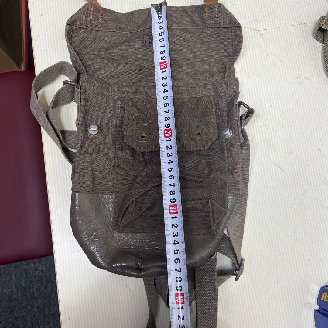 ミリタリーバック ビンテージレザー（スウェーデン軍）放出品