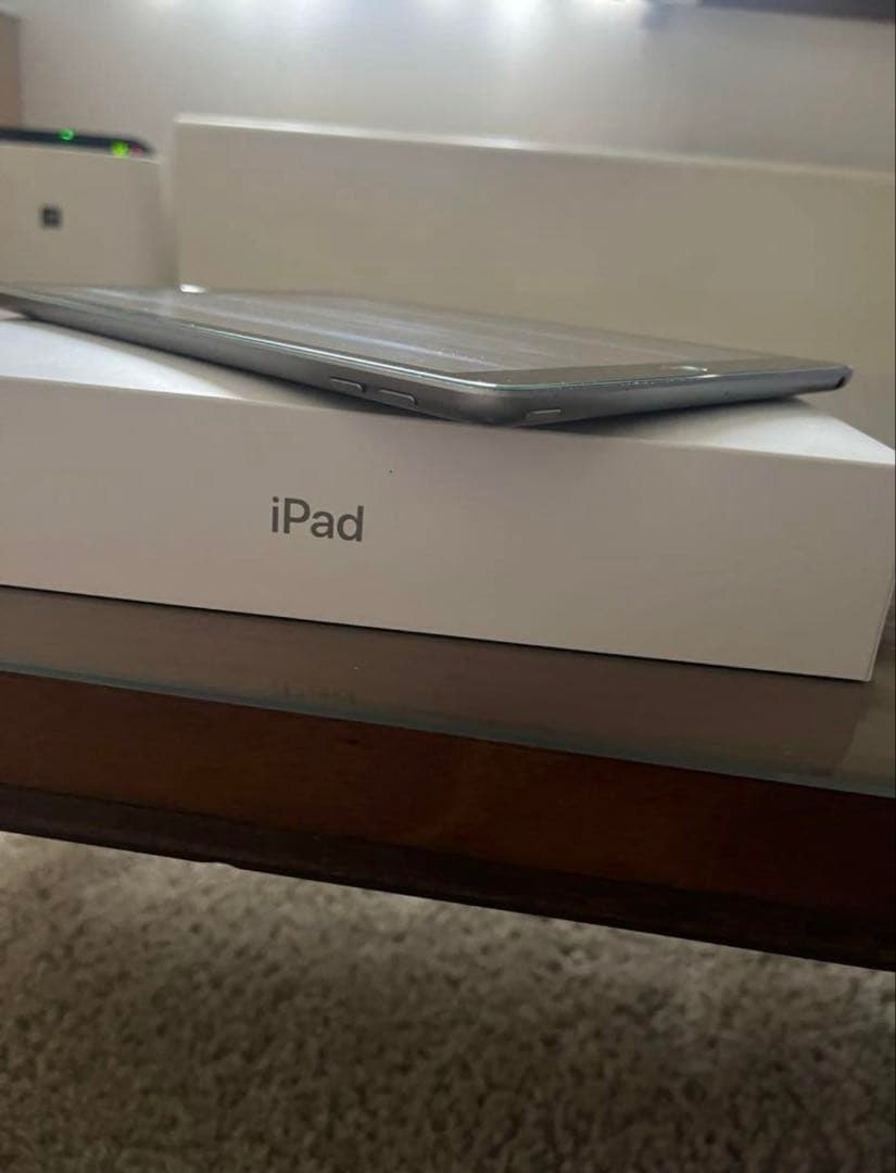 お子様のお絵描き用に　iPad (6th Generation) 128GB