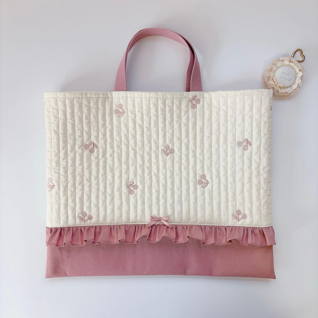 ♡ a .様　レッスンバッグ　上履き袋　体操着袋　ヌビ　ハート　キルト
