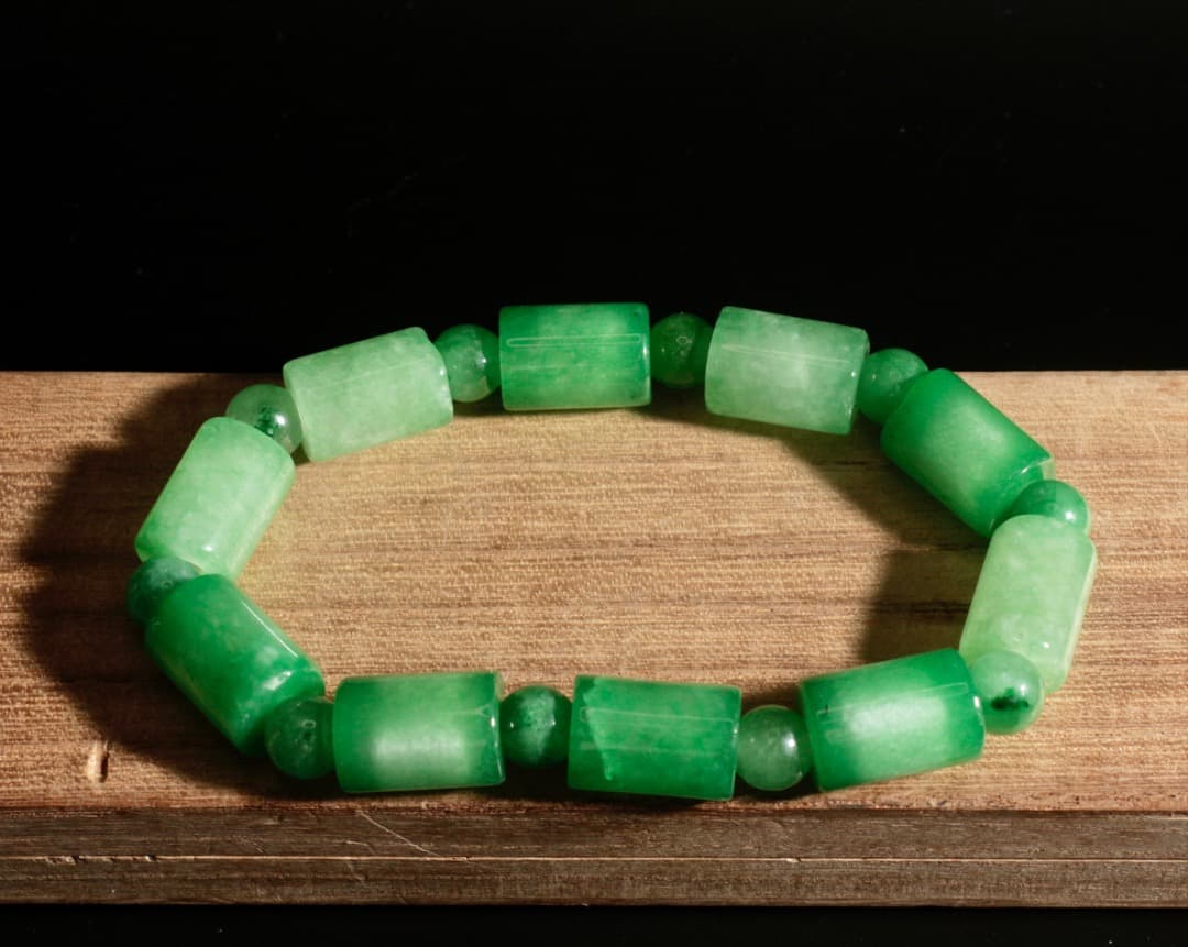 中古 翡翠 円柱珠 緑玉 ブレスレット 天然石 数珠 アクセサリー C1A231