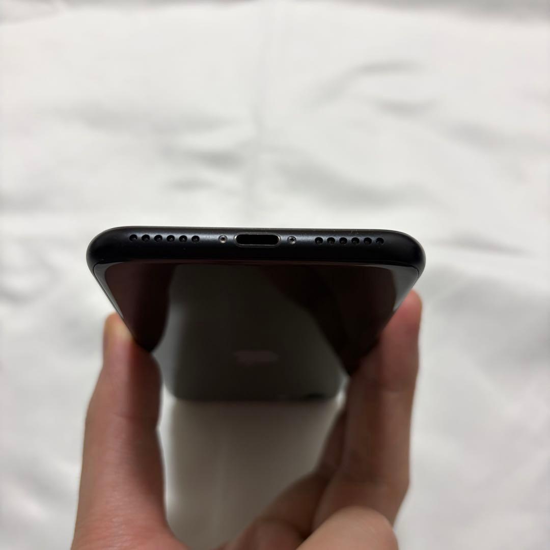 Apple iPhone SE2 64GB SIMロックなし 美品
