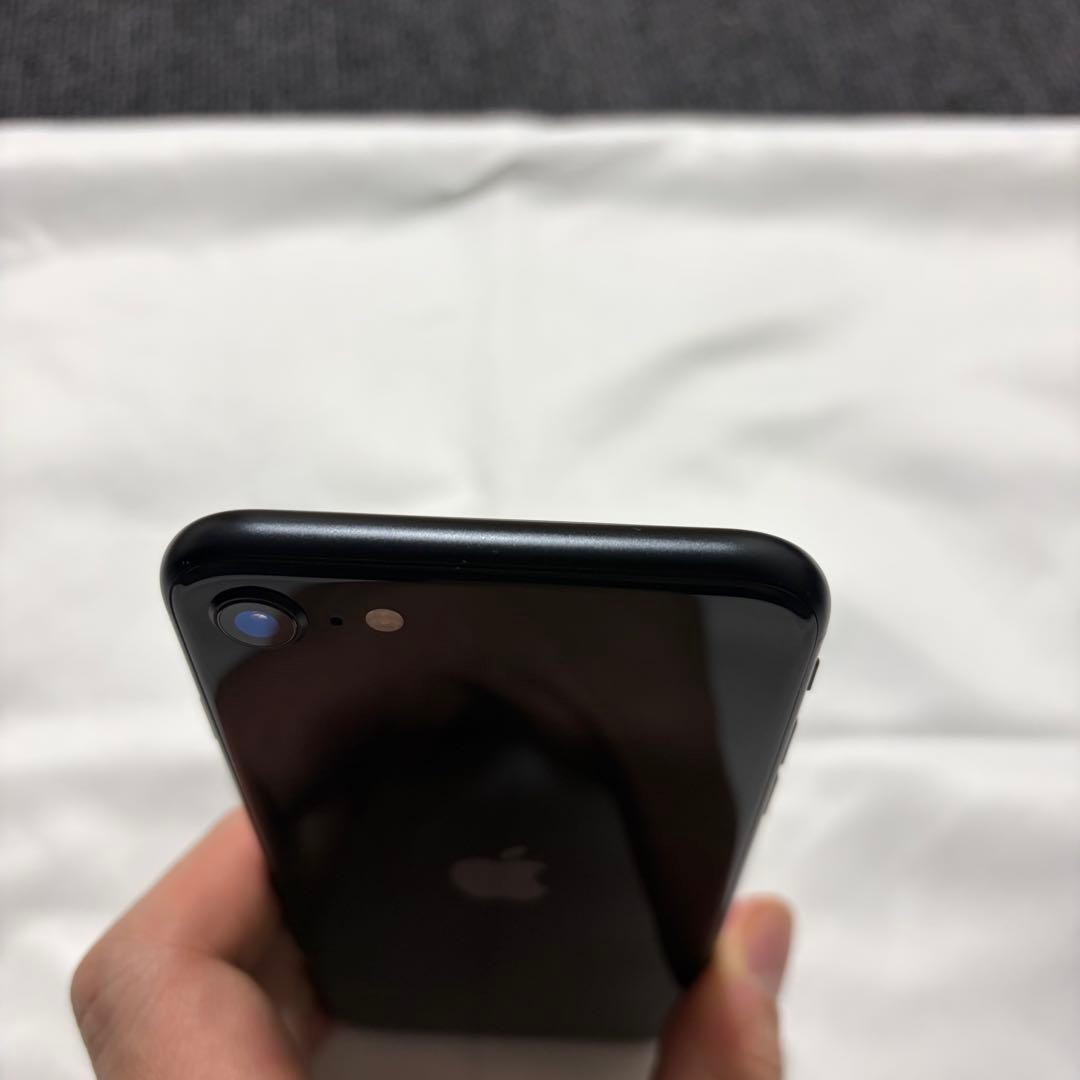 Apple iPhone SE2 64GB SIMロックなし 美品