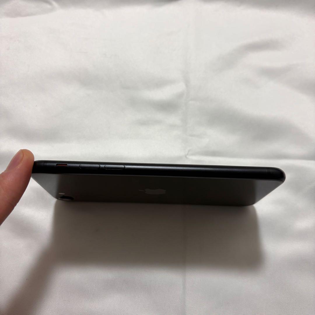 Apple iPhone SE2 64GB SIMロックなし 美品