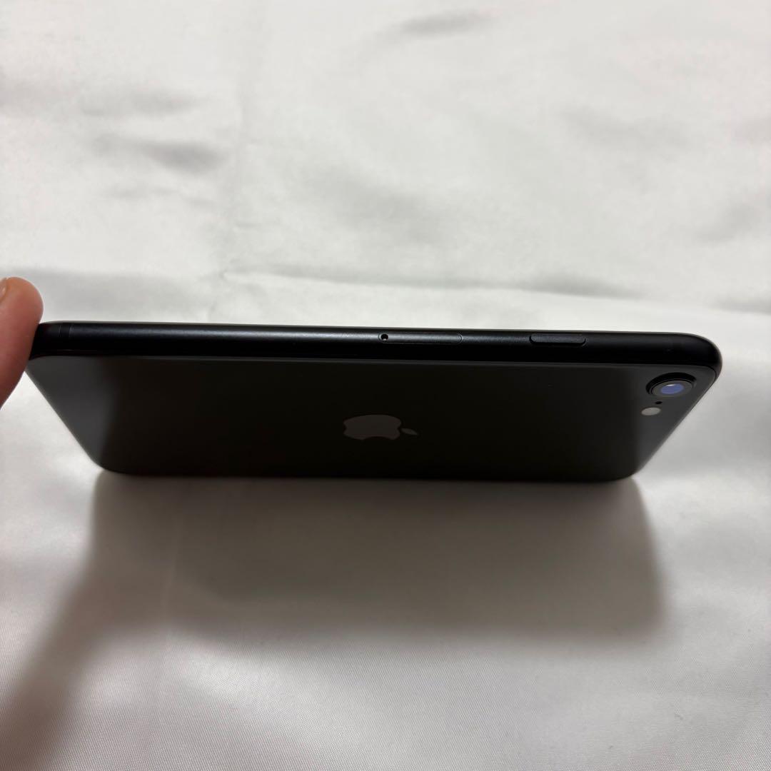 Apple iPhone SE2 64GB SIMロックなし 美品