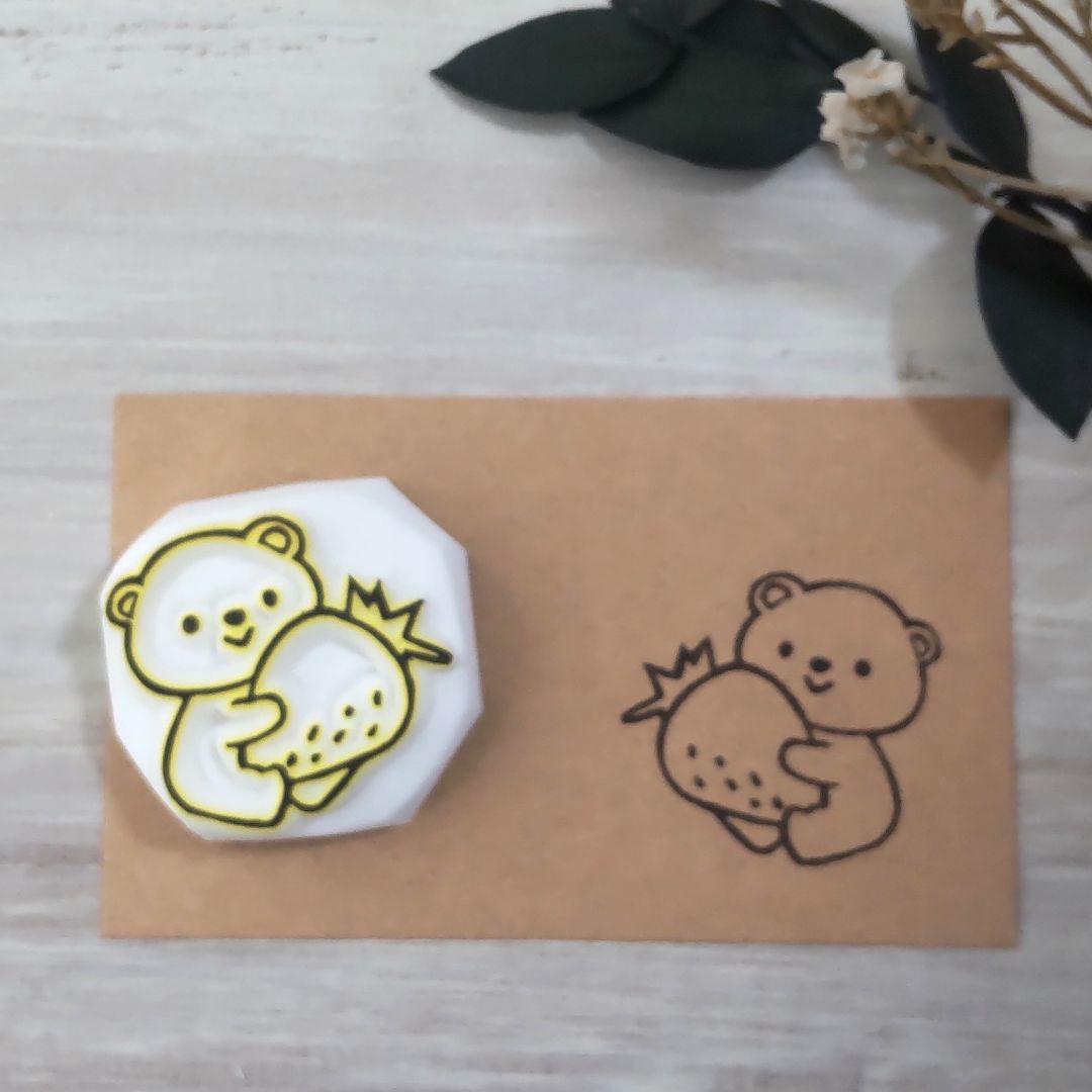 消しゴムはんこNo.83  白くまといちご