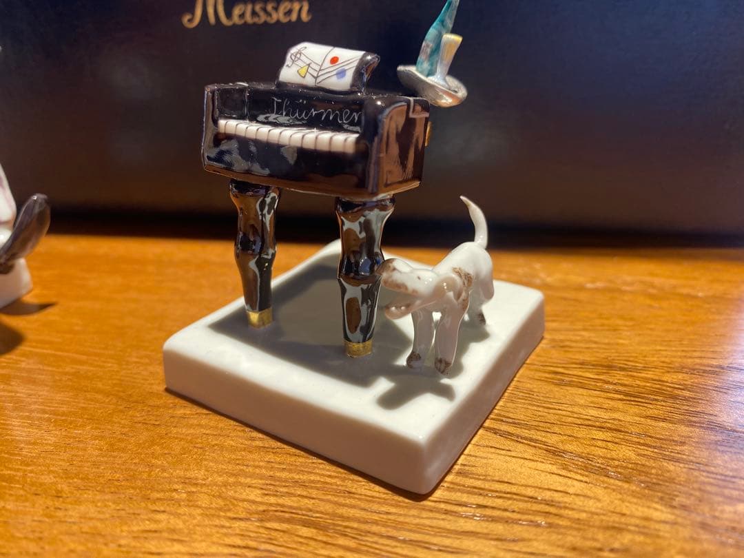 Meissen 陶器フィギュア ピアノと犬