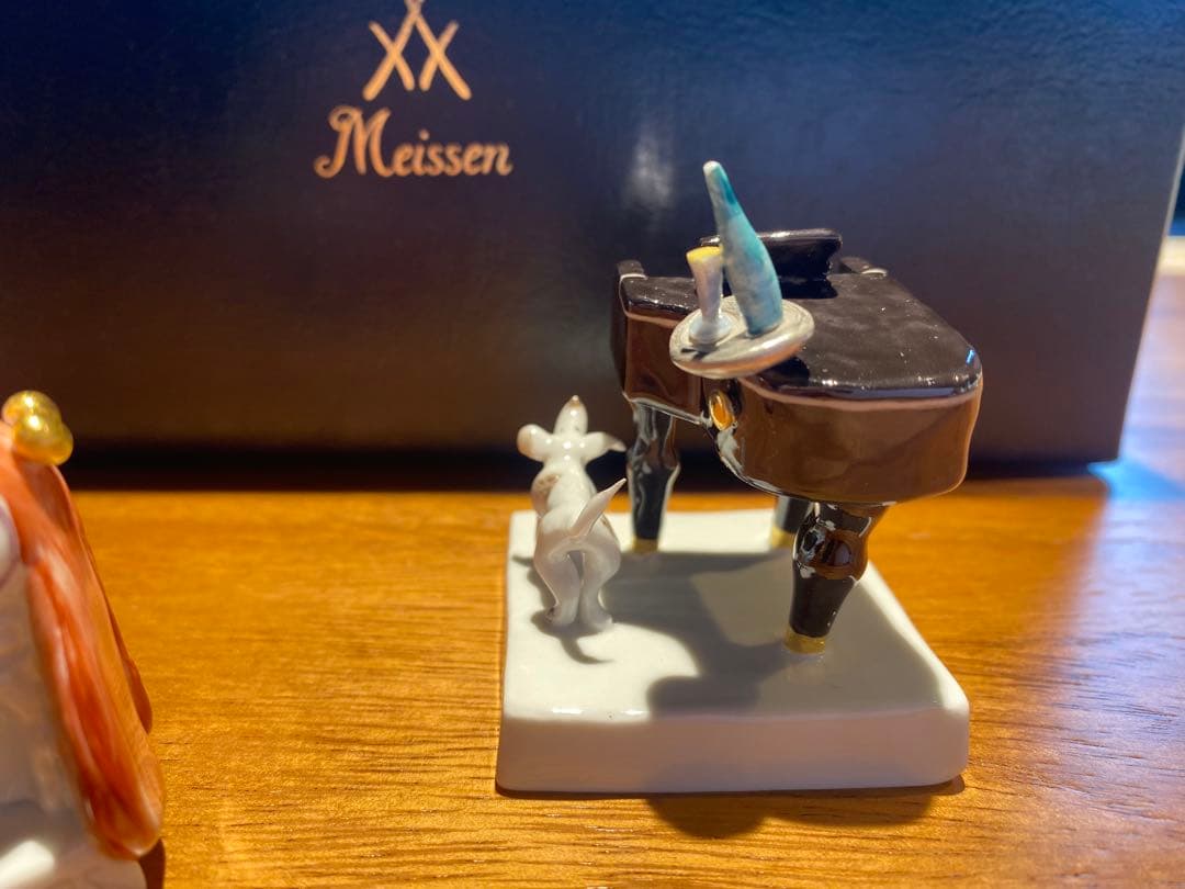 Meissen 陶器フィギュア ピアノと犬