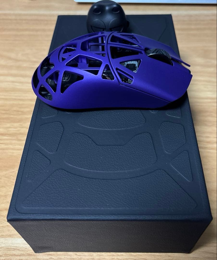 WLMOUSE Beast X Pro purple サイド穴なし