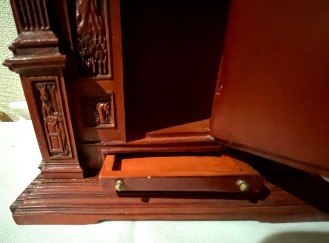 ディズニー ナルニア国物語 陶器製クローゼット キャビネット 小物入れ 激レア