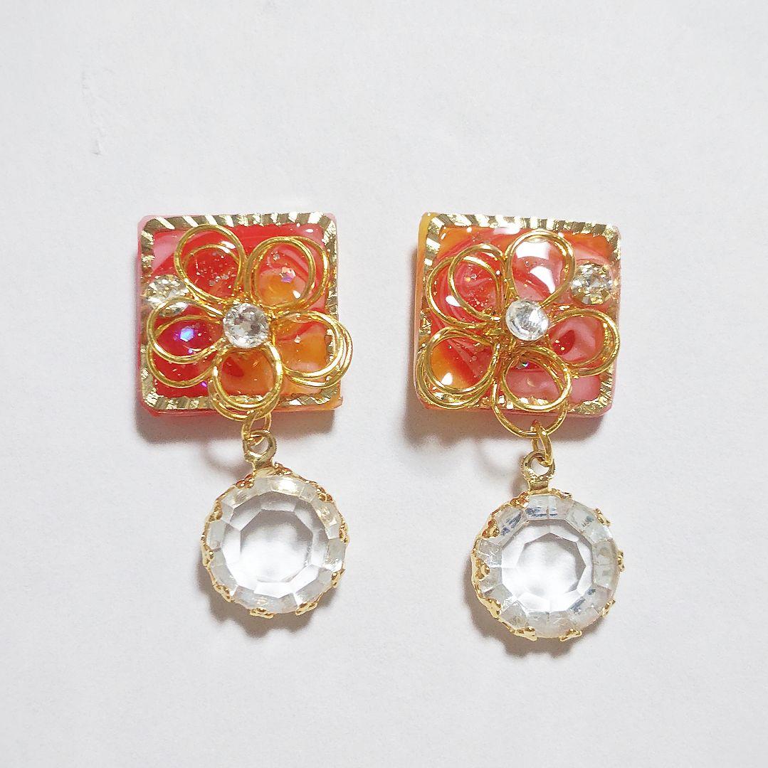 【662】ワイヤーフラワーとウェーブパーツのピアス／イヤリング